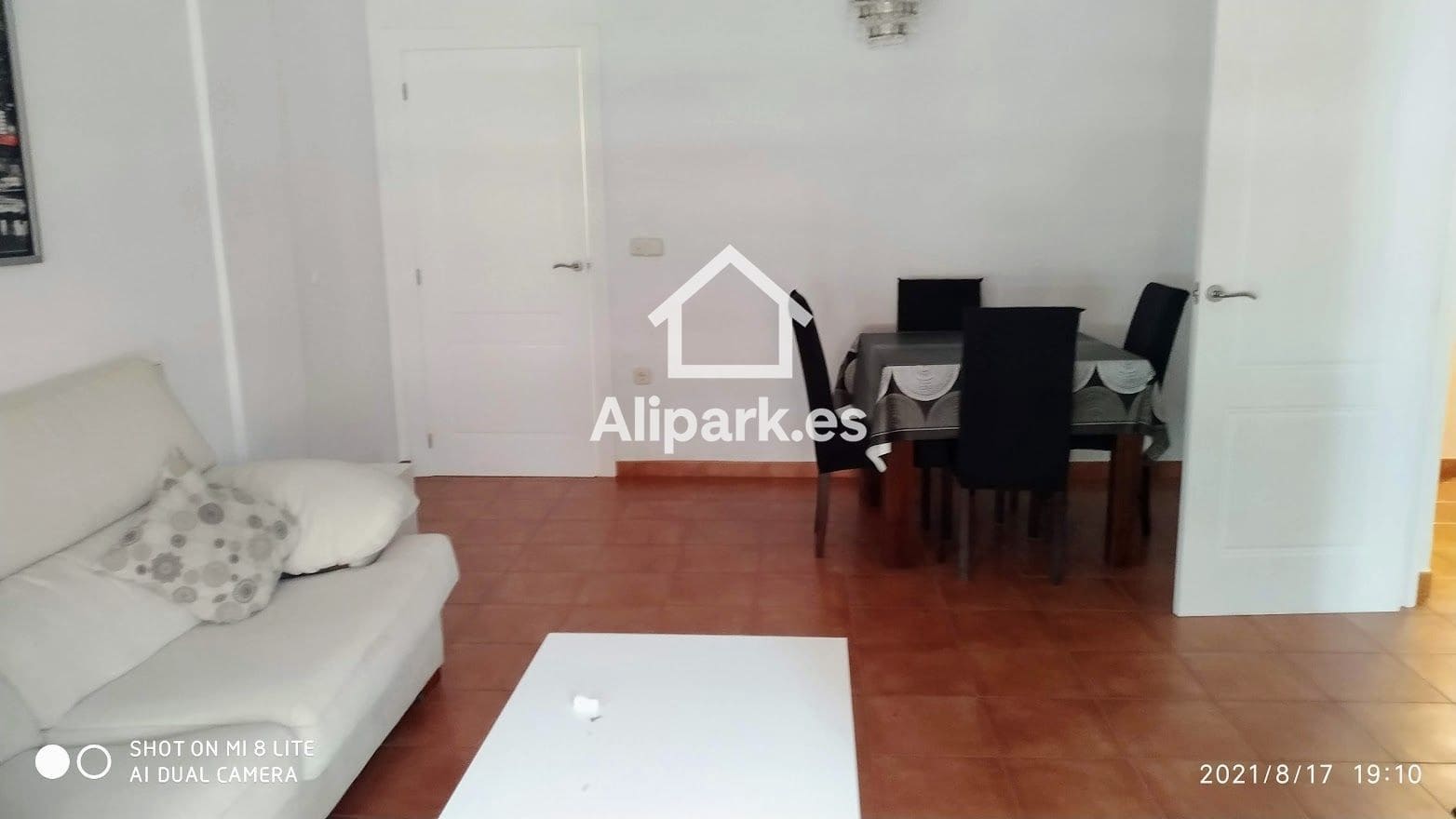 3 makuuhuone Asunto vuokrattavana paikassa Alicante kaupunki mukana uima-altaan - 1 050 € (Ref: 9453323)