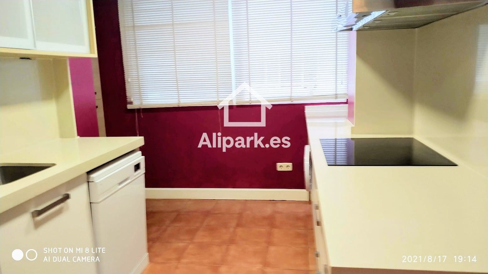 3 makuuhuone Asunto vuokrattavana paikassa Alicante kaupunki mukana uima-altaan - 1 050 € (Ref: 9453323)