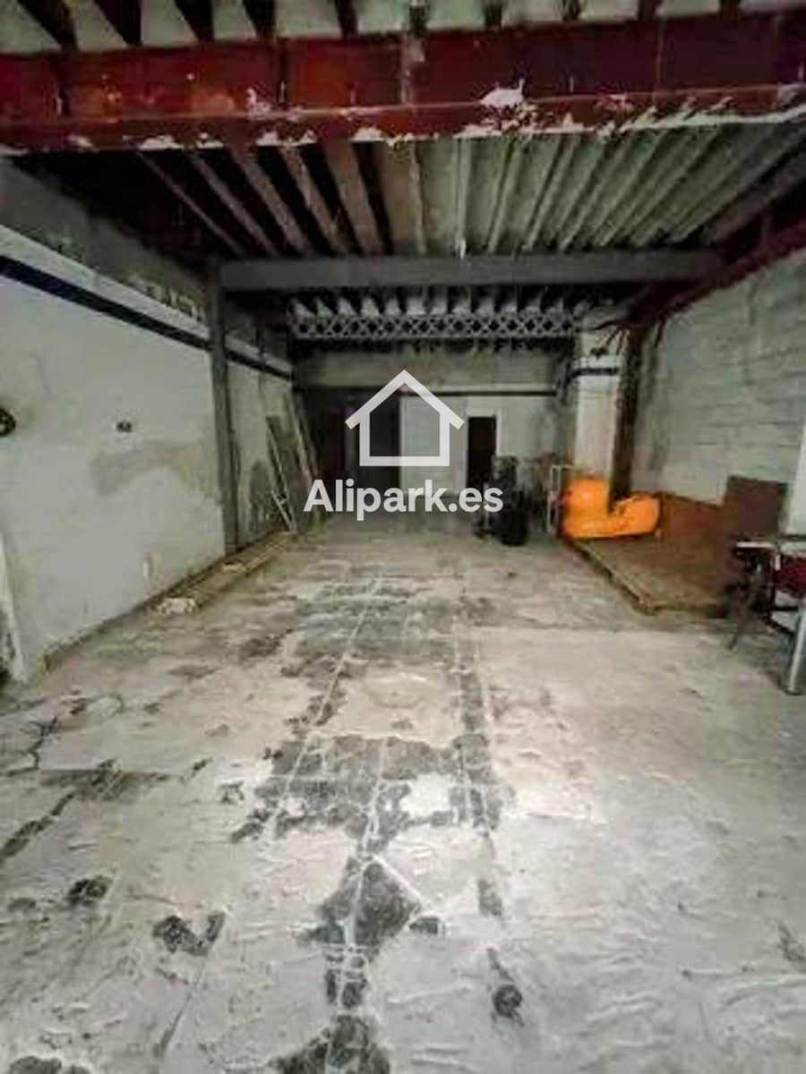 2 makuuhuone Omakotitalo myytävänä paikassa Alicante kaupunki - 630 000 € (Ref: 9453326)