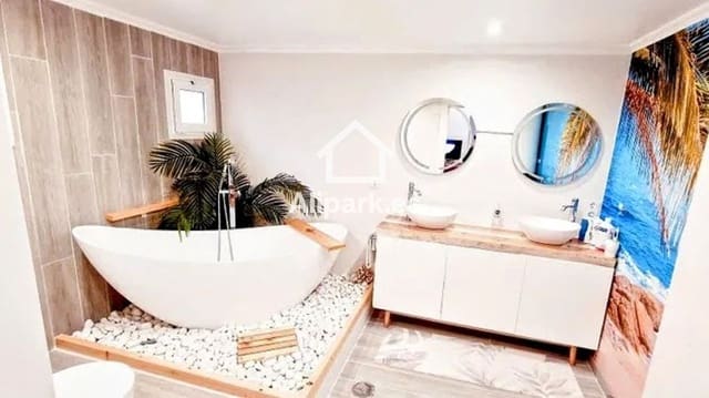 2 makuuhuone Omakotitalo myytävänä paikassa Benalúa, Alicante kaupunki - 630 000 € (Ref: 9453326)