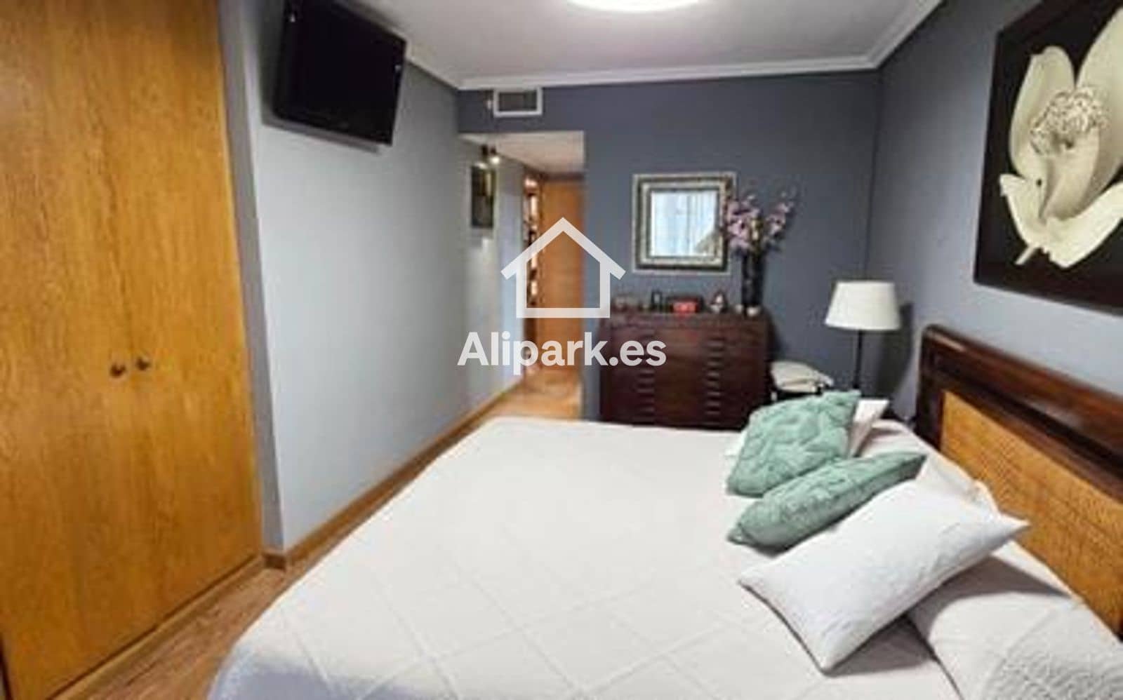Piso de 3 habitaciones en Alicante / Alacant ciudad en venta con piscina - 330.000 € (Ref: 9453327)