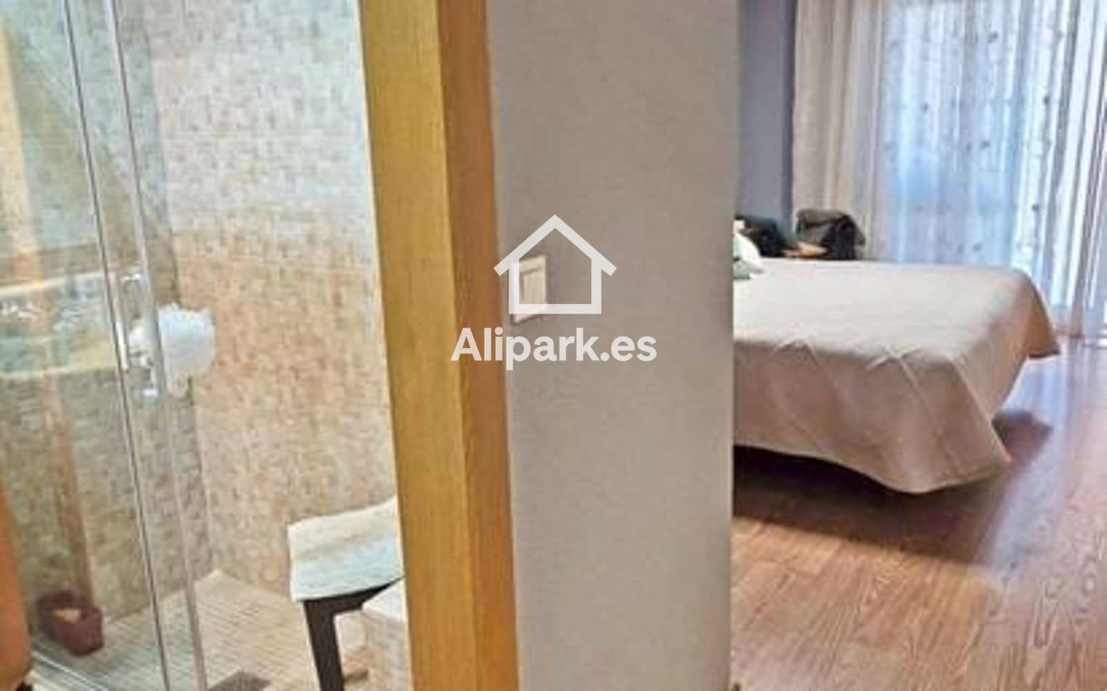Piso de 3 habitaciones en Alicante / Alacant ciudad en venta con piscina - 330.000 € (Ref: 9453327)