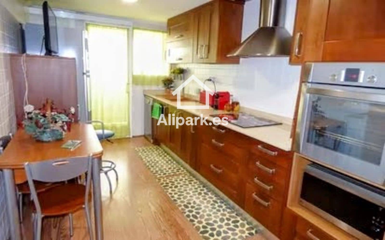 Piso de 3 habitaciones en Alicante / Alacant ciudad en venta con piscina - 330.000 € (Ref: 9453327)