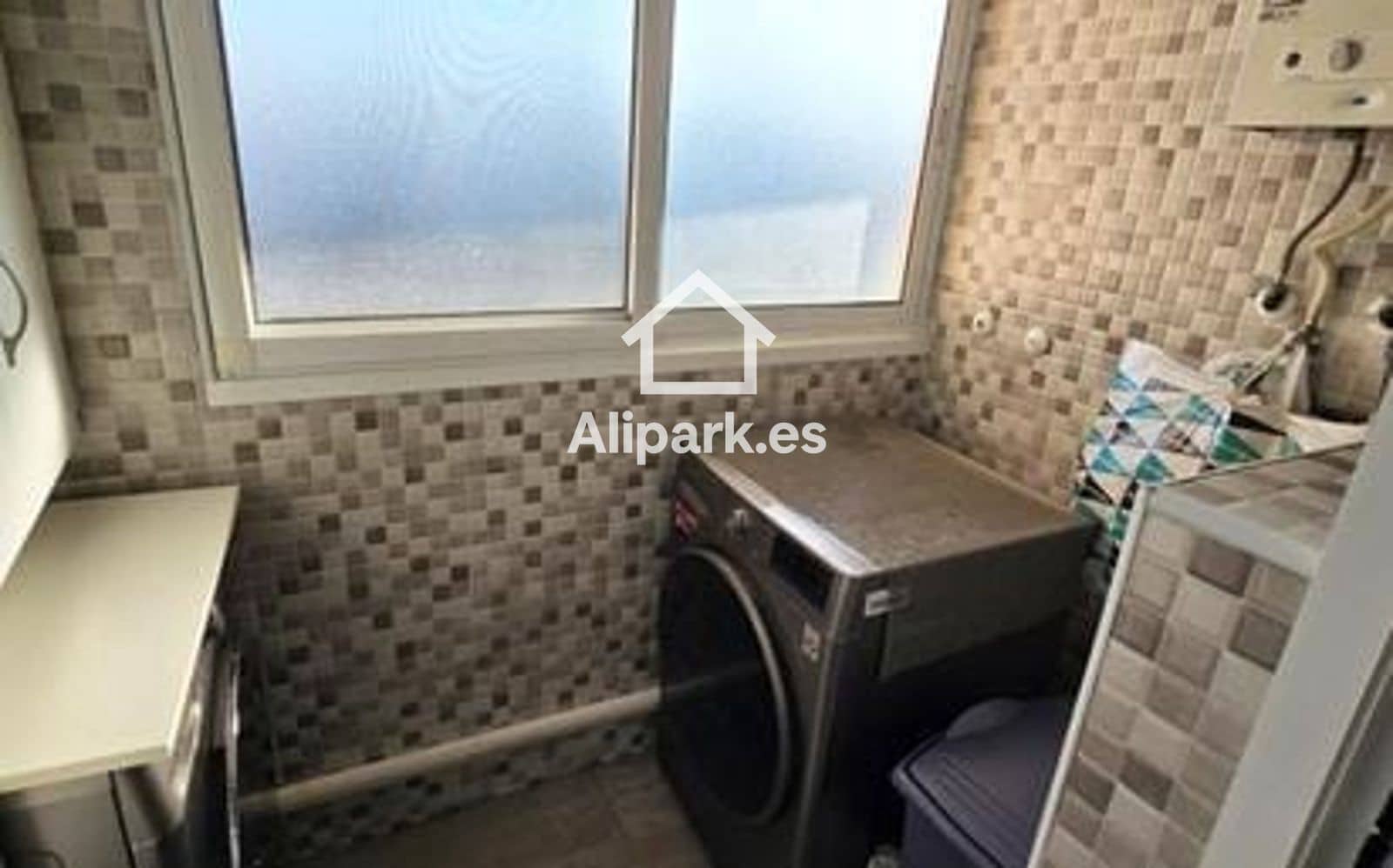 Piso de 3 habitaciones en Alicante / Alacant ciudad en venta con piscina - 330.000 € (Ref: 9453327)