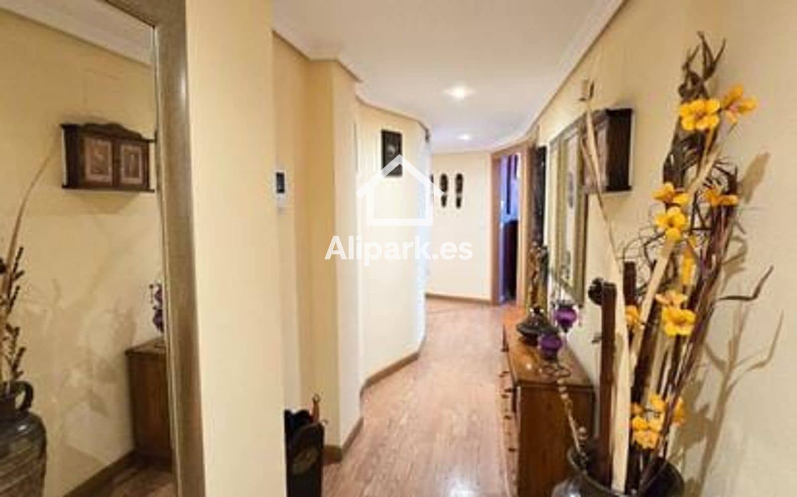 Piso de 3 habitaciones en Alicante / Alacant ciudad en venta con piscina - 330.000 € (Ref: 9453327)