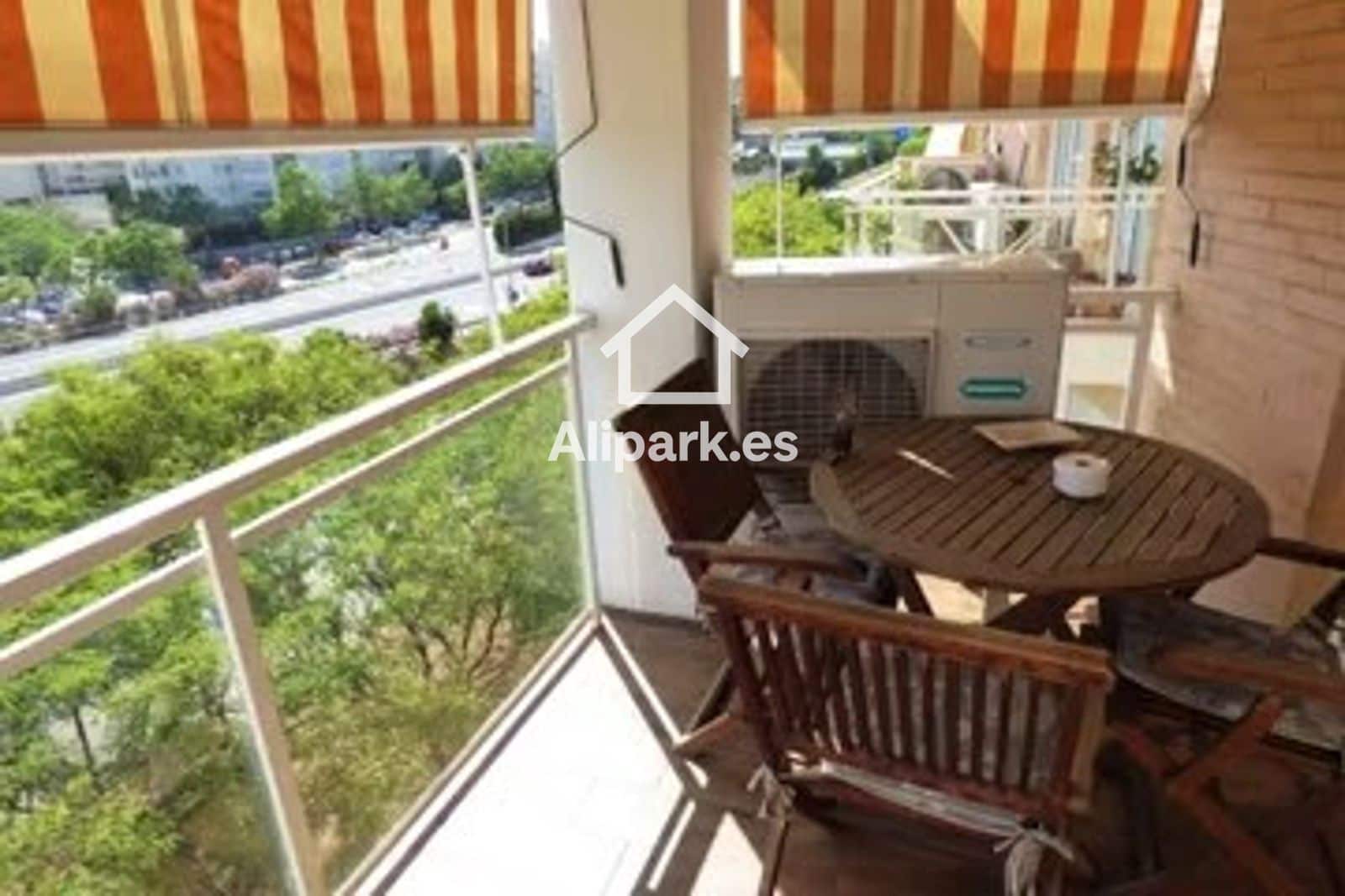 Piso de 3 habitaciones en Alicante / Alacant ciudad en venta con piscina - 330.000 € (Ref: 9453327)