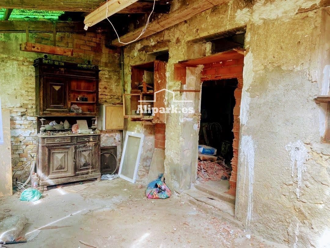 Omakotitalo myytävänä paikassa Alicante kaupunki - 185 000 € (Ref: 9453329)