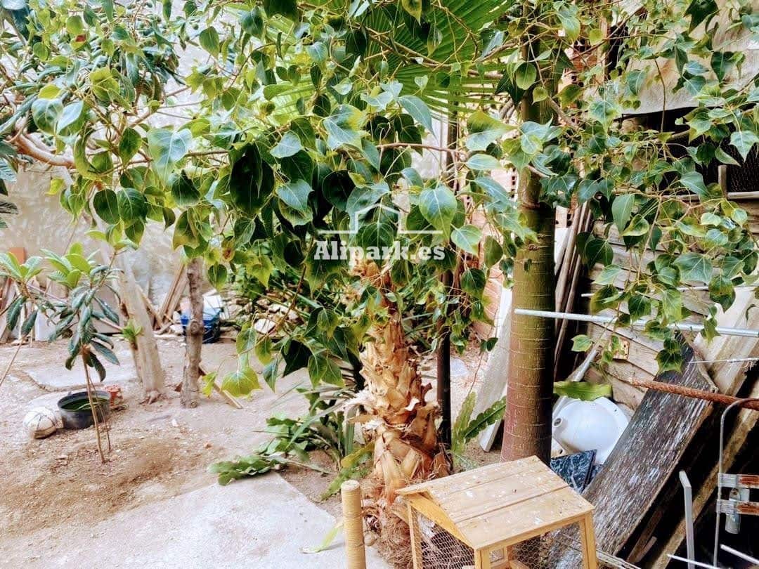 Omakotitalo myytävänä paikassa Alicante kaupunki - 185 000 € (Ref: 9453329)