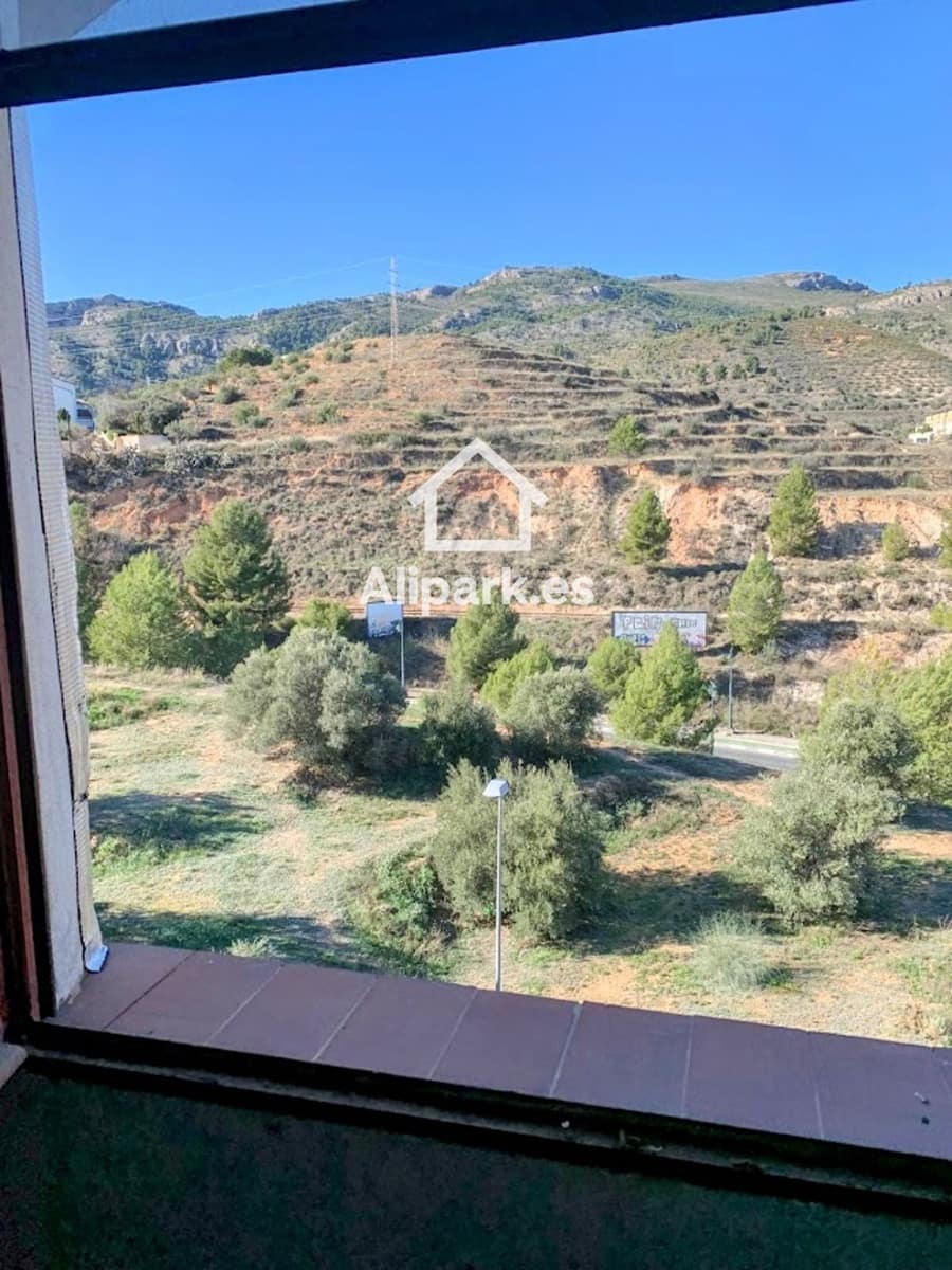 3 bedroom Flat for sale in Alcoy / Alcoi - € 48,000 (Ref: 9453330)