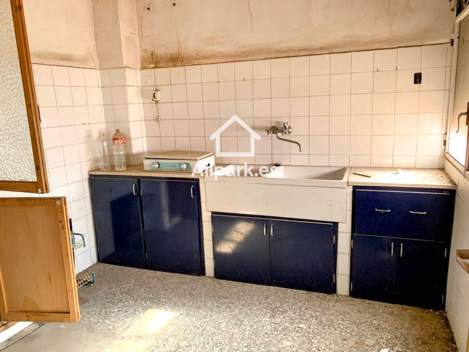 3 bedroom Flat for sale in Alcoy / Alcoi - € 48,000 (Ref: 9453330)