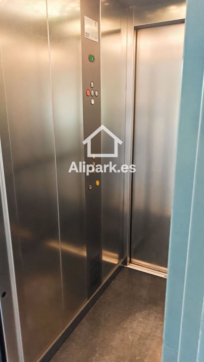 Office for rent in Alicante / Alacant city with garage - € 1,000 (Ref: 9453331)