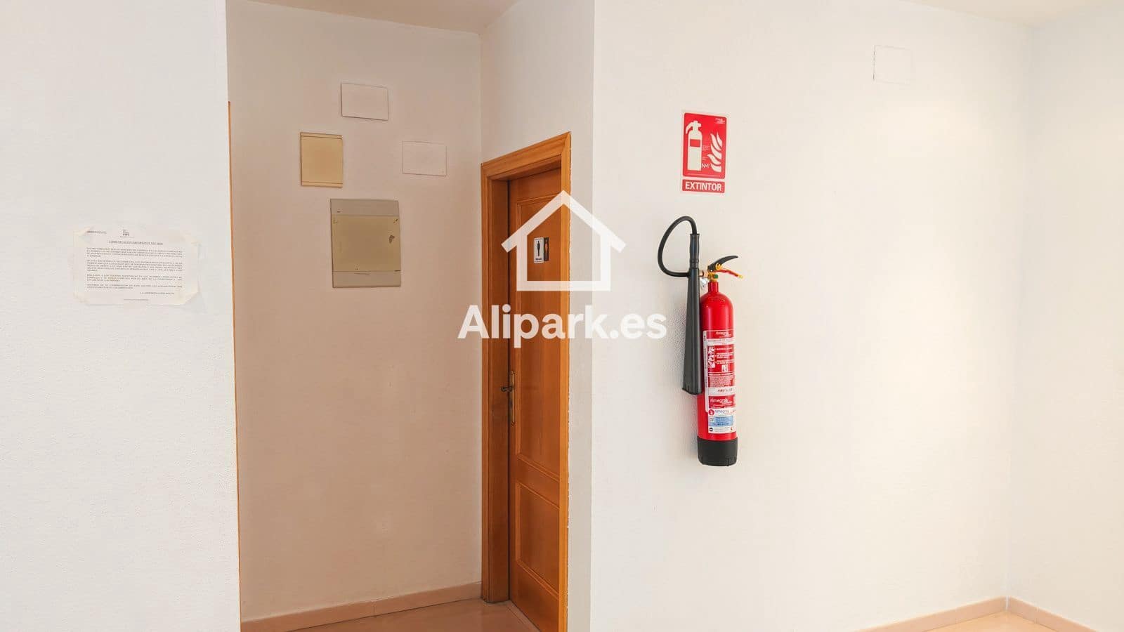 Office for rent in Alicante / Alacant city with garage - € 1,000 (Ref: 9453331)