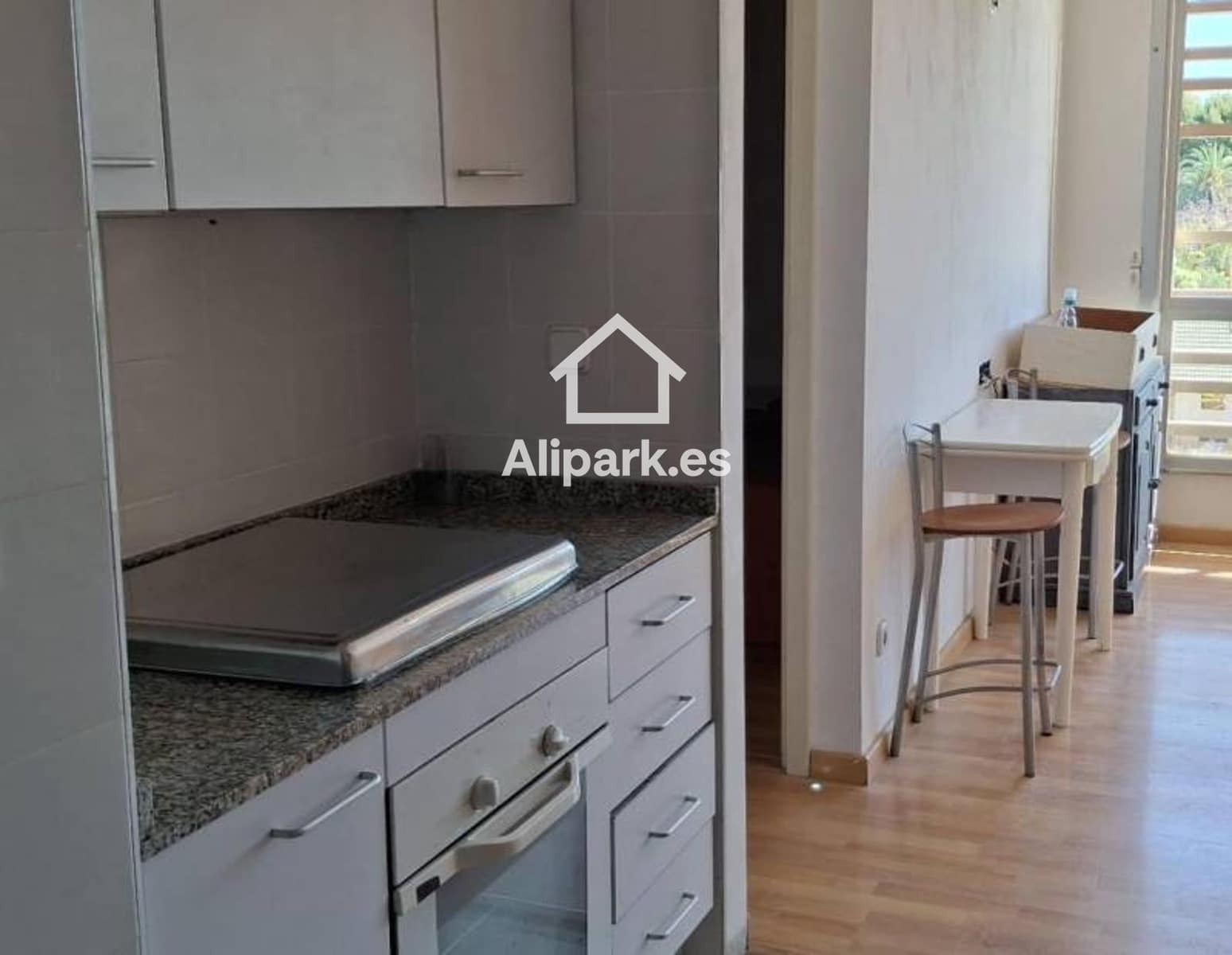 Piso de 3 habitaciones en Alicante / Alacant ciudad en alquiler - 1.200 € (Ref: 9453334)