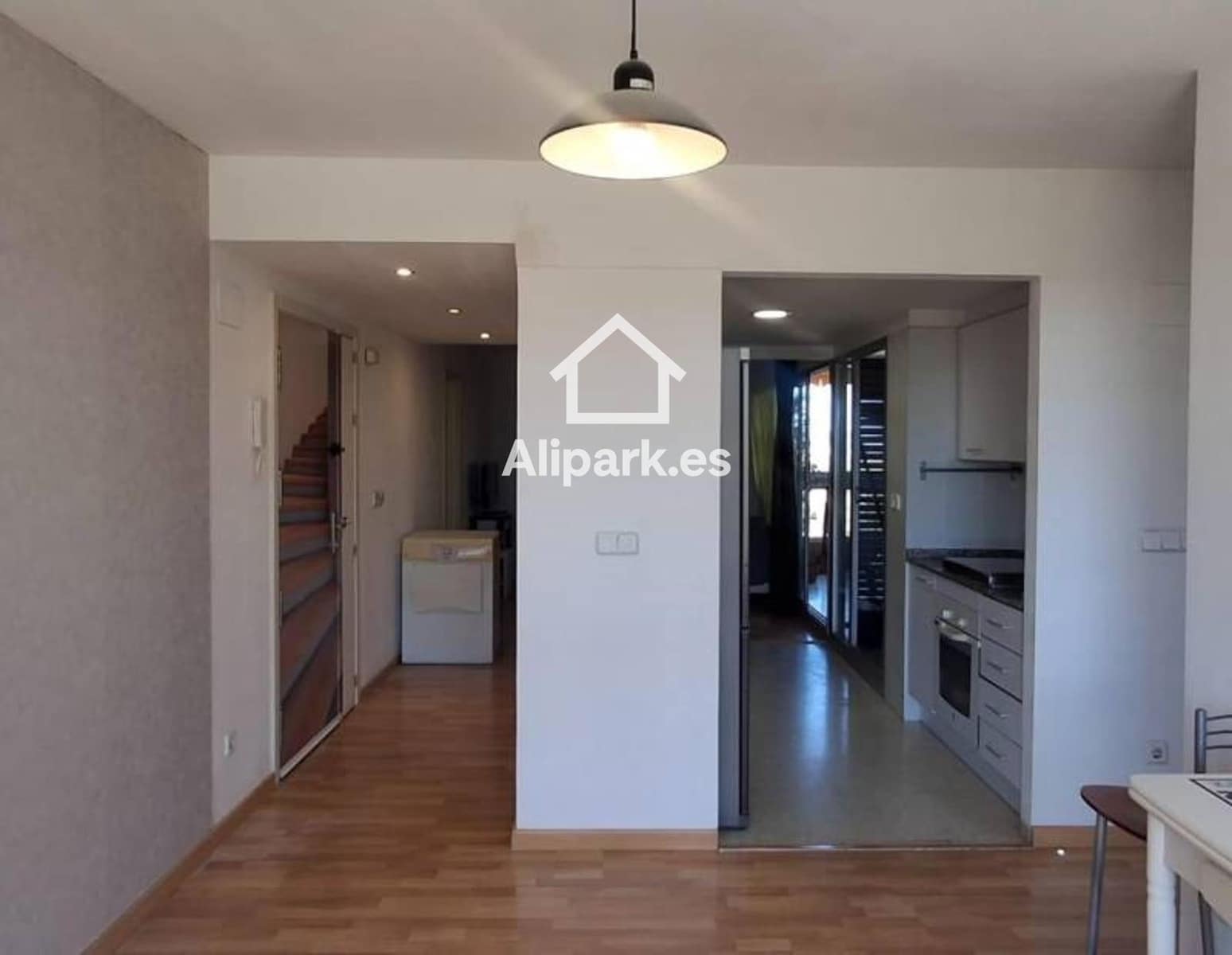 Piso de 3 habitaciones en Alicante / Alacant ciudad en alquiler - 1.200 € (Ref: 9453334)