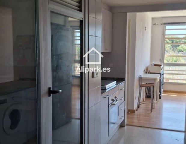 3 makuuhuone Asunto vuokrattavana paikassa Paus - Poligono San Blas, Alicante kaupunki - 1 200 € (Ref: 9453334)