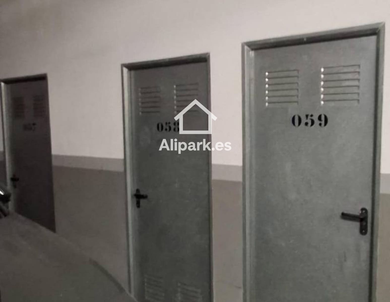 Piso de 3 habitaciones en Alicante / Alacant ciudad en alquiler - 1.200 € (Ref: 9453334)