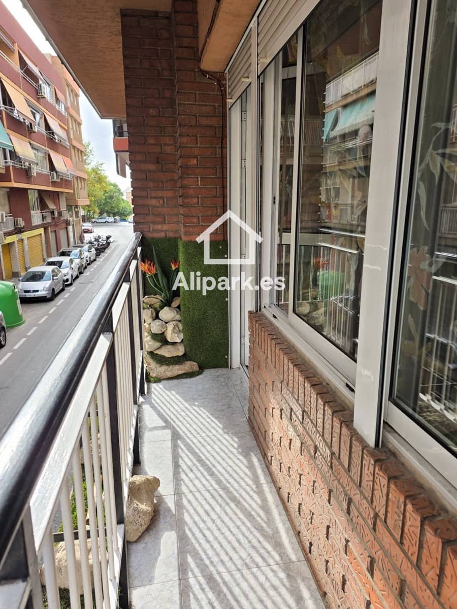 3 chambre Appartement à vendre à Alicante ville - 190 000 € (Ref: 9453335)