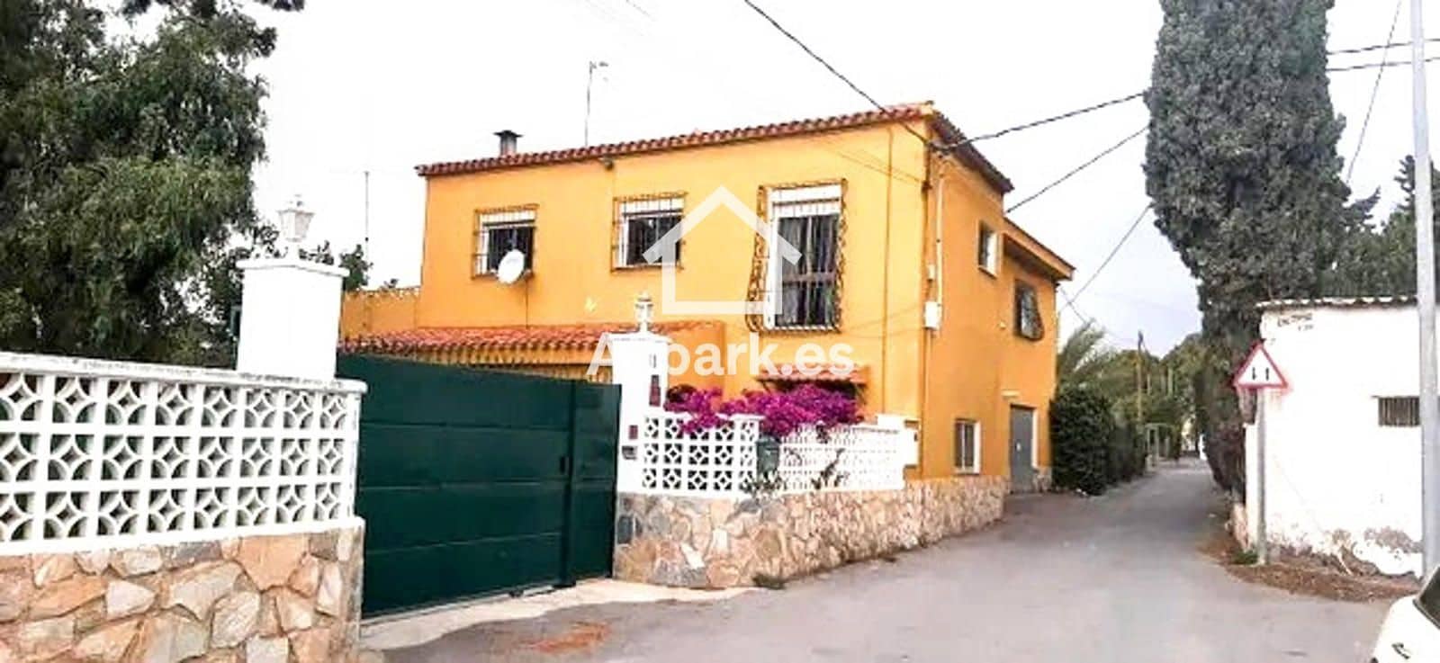 Chalet de 6 habitaciones en Alicante / Alacant ciudad en venta con piscina garaje - 485.000 € (Ref: 9453338)