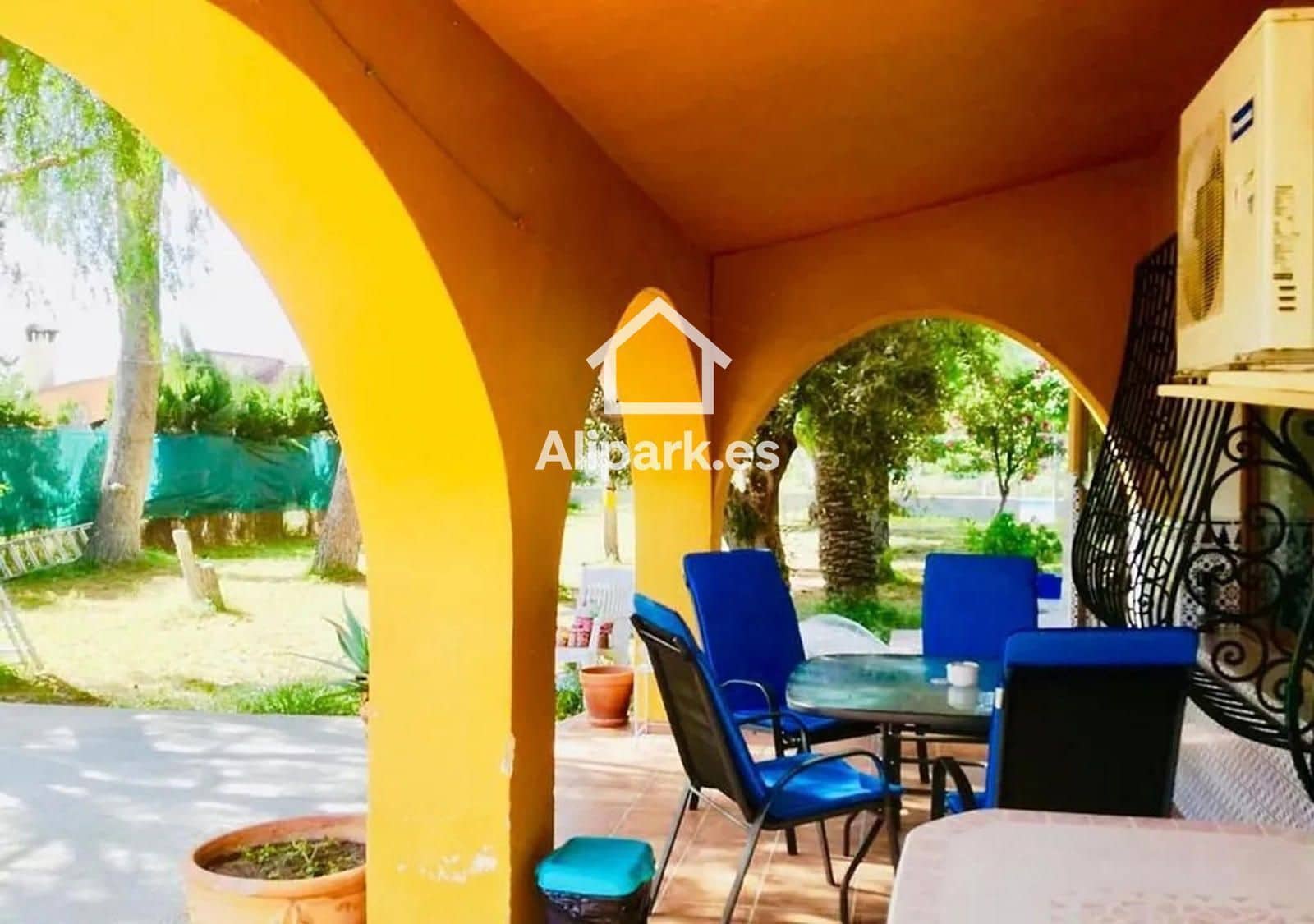 Chalet de 6 habitaciones en Alicante / Alacant ciudad en venta con piscina garaje - 485.000 € (Ref: 9453338)