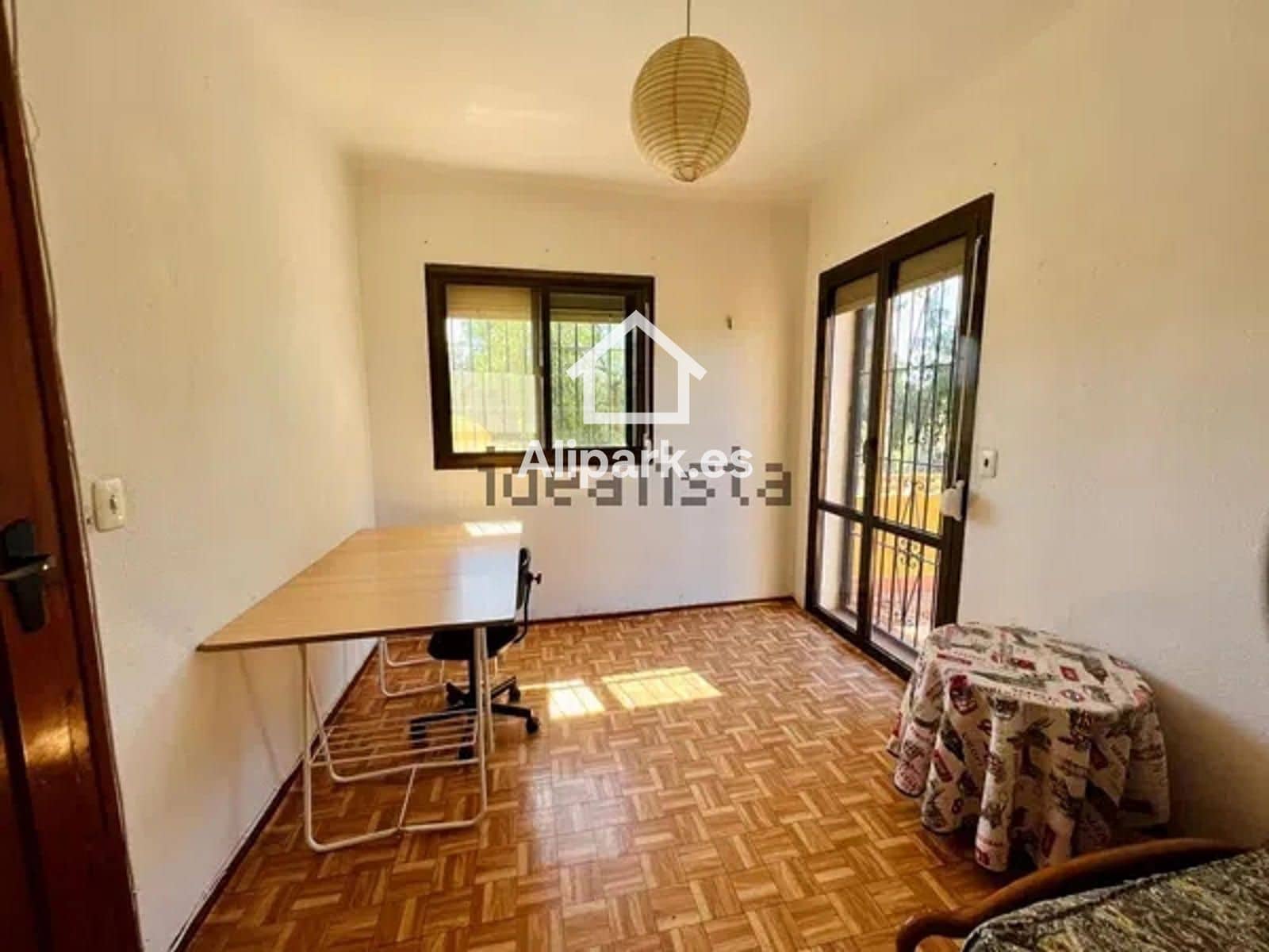 Chalet de 6 habitaciones en Alicante / Alacant ciudad en venta con piscina garaje - 485.000 € (Ref: 9453338)