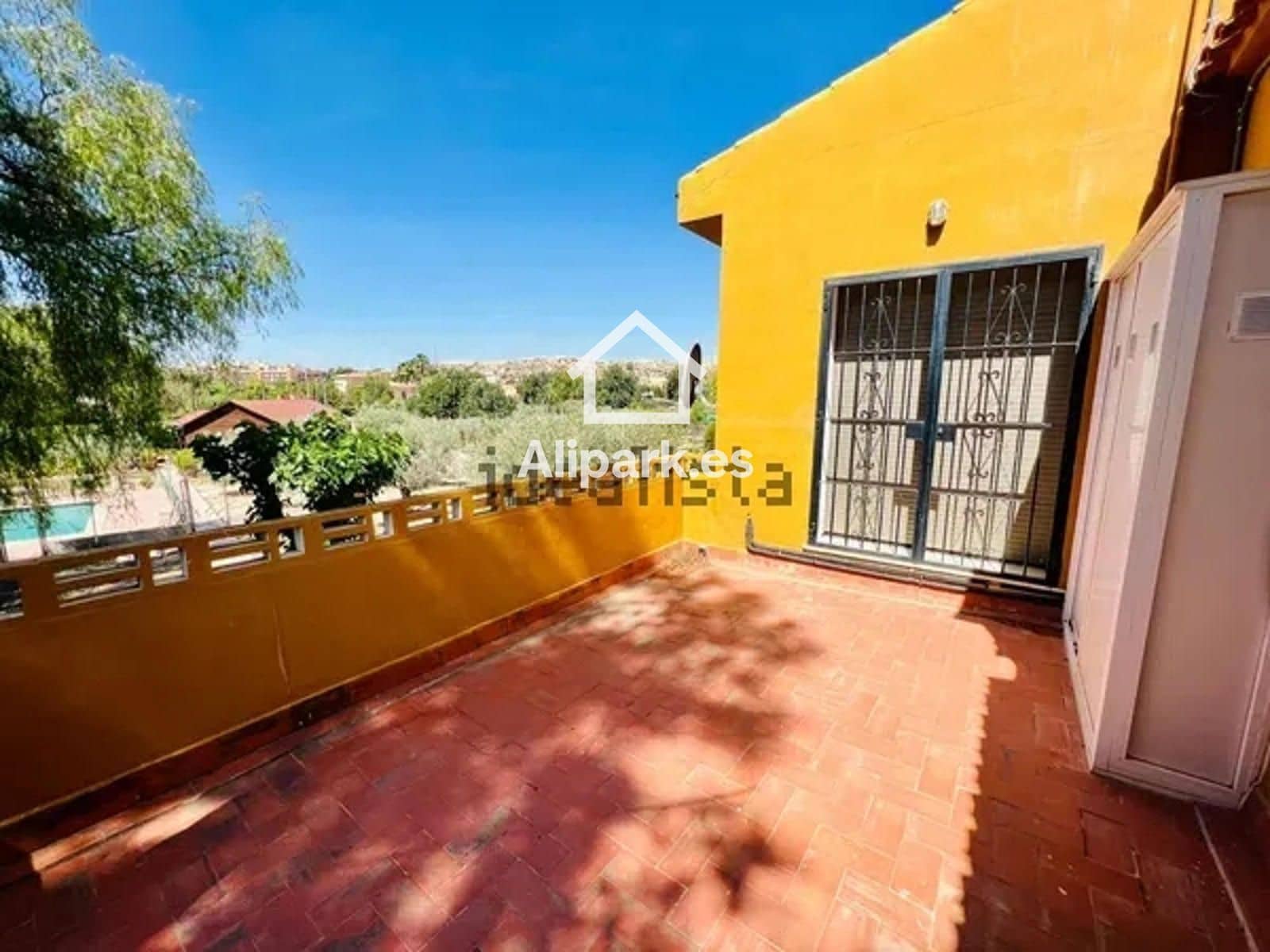 Chalet de 6 habitaciones en Alicante / Alacant ciudad en venta con piscina garaje - 485.000 € (Ref: 9453338)