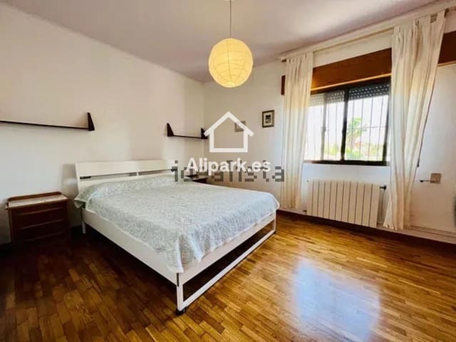 Chalet de 6 habitaciones en Villafranqueza, Alicante / Alacant ciudad en venta con piscina garaje - 485.000 € (Ref: 9453338)