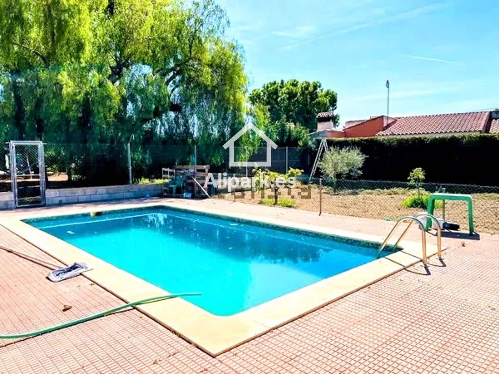 Chalet de 6 habitaciones en Alicante / Alacant ciudad en venta con piscina garaje - 485.000 € (Ref: 9453338)