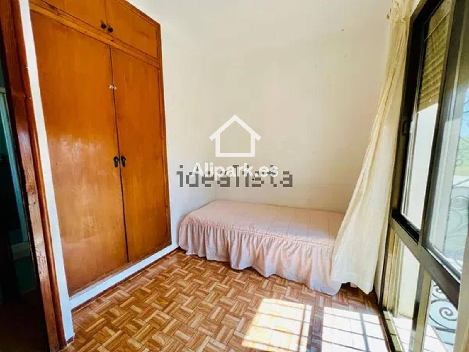 Chalet de 6 habitaciones en Alicante / Alacant ciudad en venta con piscina garaje - 485.000 € (Ref: 9453338)