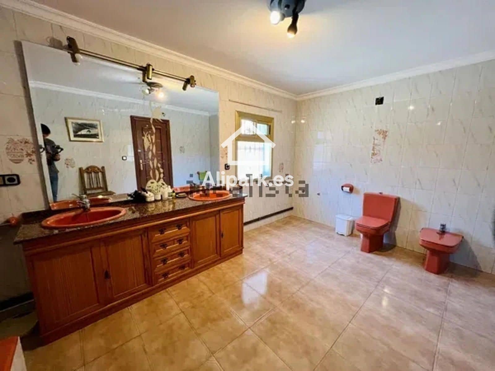 Chalet de 6 habitaciones en Alicante / Alacant ciudad en venta con piscina garaje - 485.000 € (Ref: 9453338)
