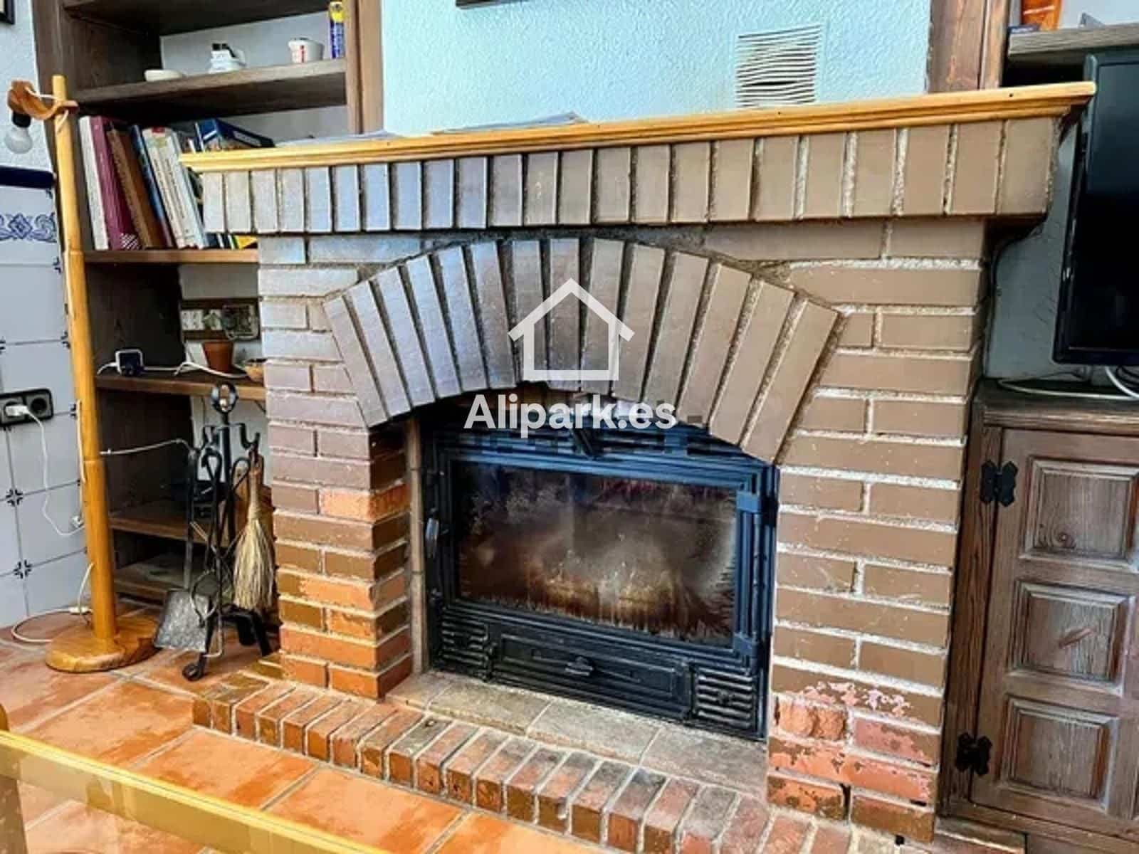 Chalet de 6 habitaciones en Alicante / Alacant ciudad en venta con piscina garaje - 485.000 € (Ref: 9453338)