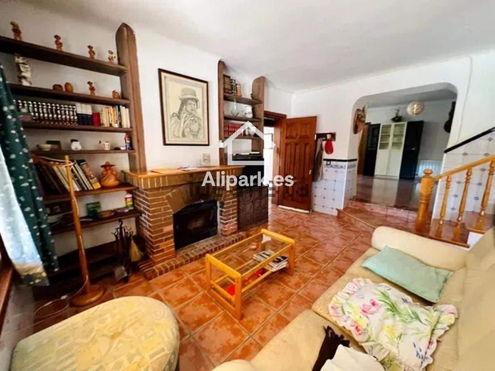 Chalet de 6 habitaciones en Alicante / Alacant ciudad en venta con piscina garaje - 485.000 € (Ref: 9453338)