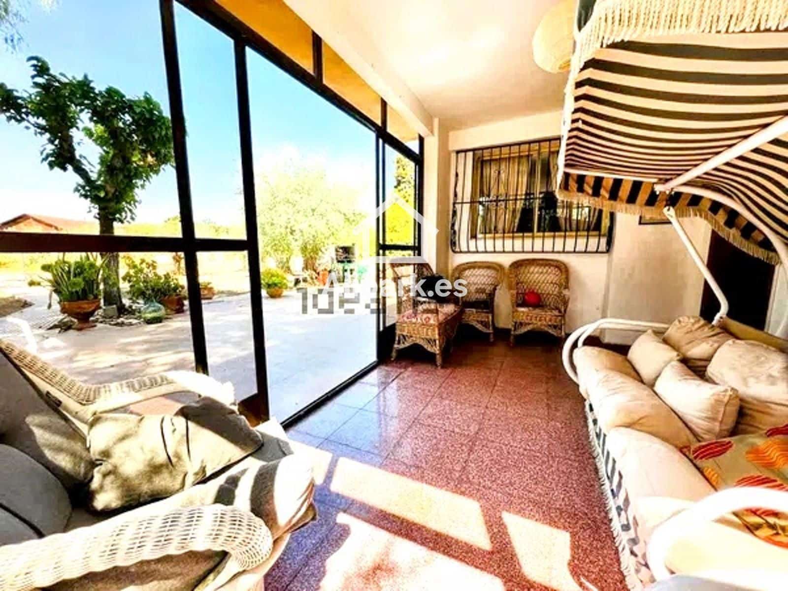 Chalet de 6 habitaciones en Alicante / Alacant ciudad en venta con piscina garaje - 485.000 € (Ref: 9453338)