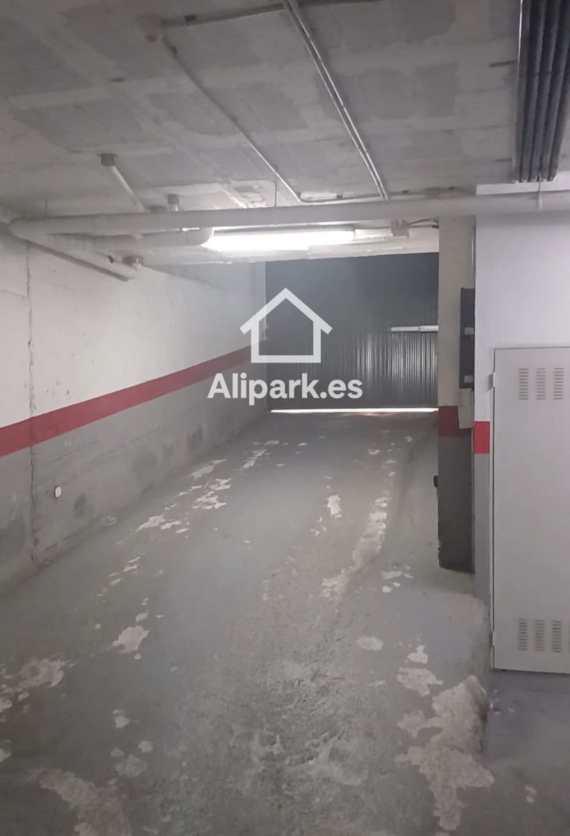 Garage for sale in Alicante / Alacant city - € 18,000 (Ref: 9453339)