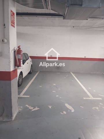 Garage for sale in Carolinas Bajas, Alicante / Alacant city - € 18,000 (Ref: 9453339)