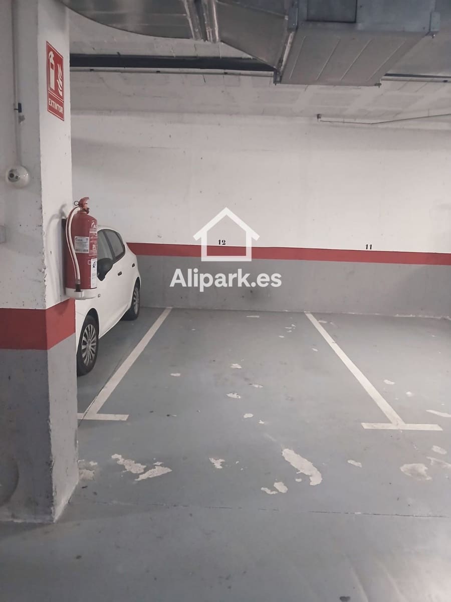 Garage for sale in Alicante / Alacant city - € 18,000 (Ref: 9453339)