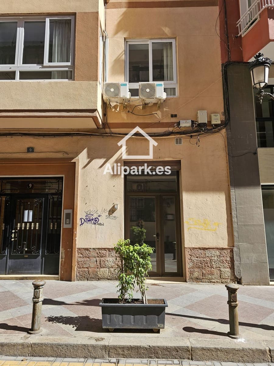 Erhverv til salg i Alicante by - € 137.000 (Ref: 9453340)