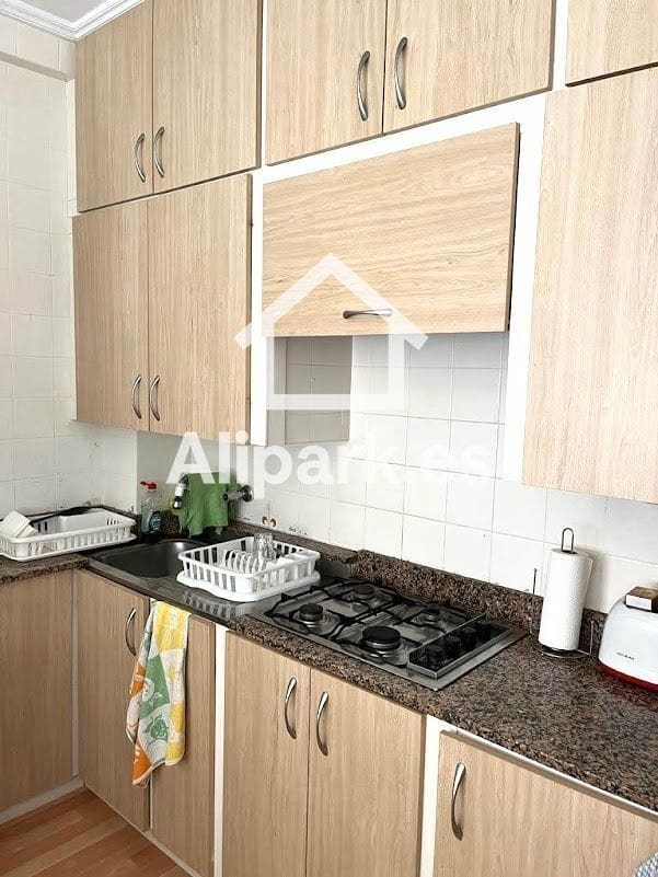 3 bedroom Flat for sale in Alicante / Alacant city - € 139,000 (Ref: 9453341)