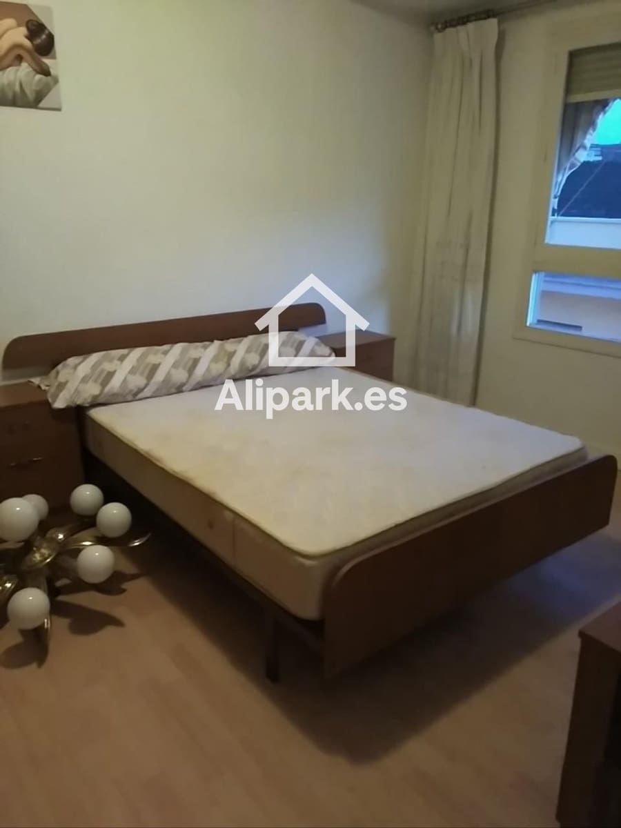 3 bedroom Flat for sale in Alicante / Alacant city - € 139,000 (Ref: 9453341)