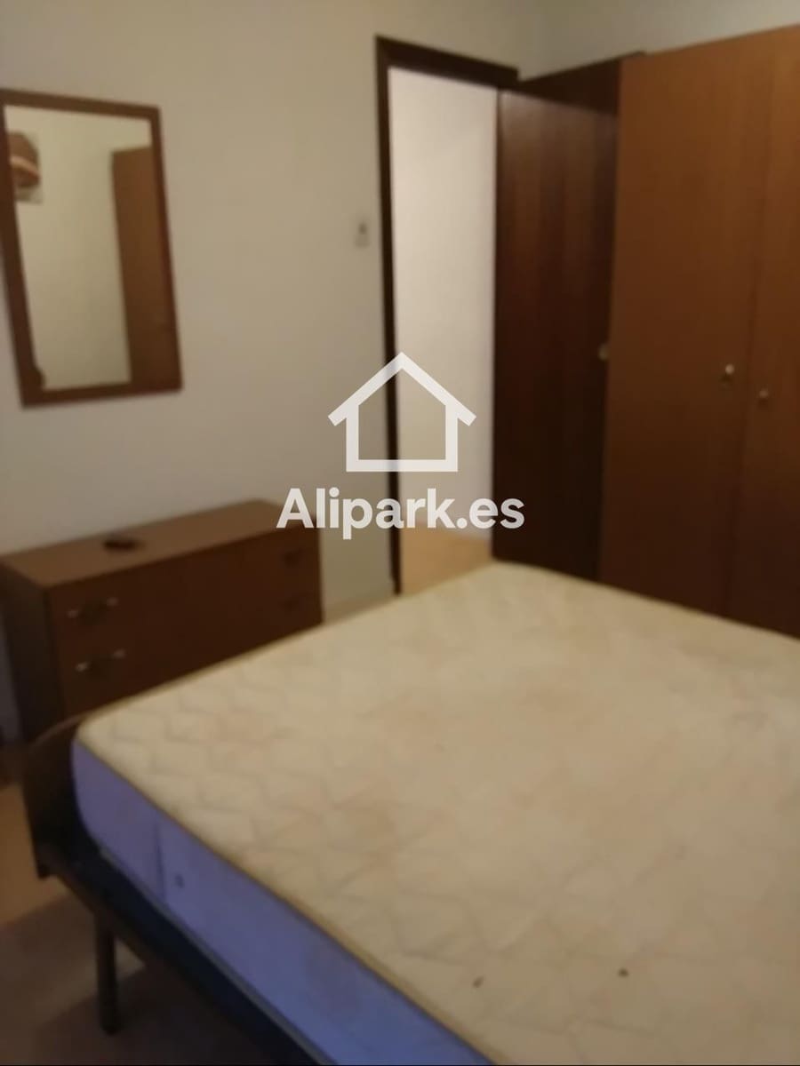 3 bedroom Flat for sale in Alicante / Alacant city - € 139,000 (Ref: 9453341)