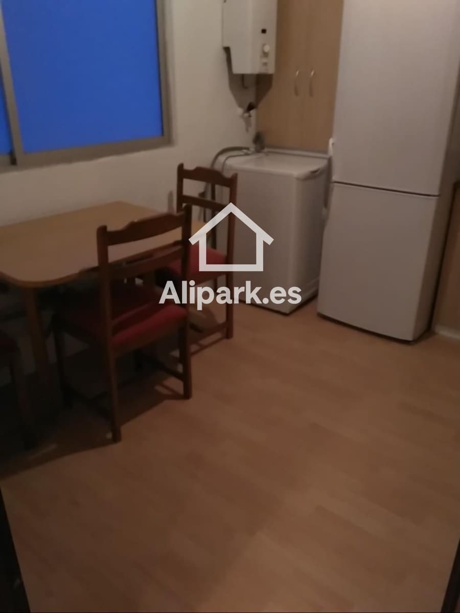 3 bedroom Flat for sale in Alicante / Alacant city - € 139,000 (Ref: 9453341)