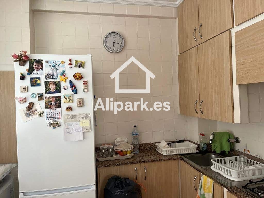 3 bedroom Flat for sale in Alicante / Alacant city - € 139,000 (Ref: 9453341)
