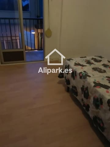 3 bedroom Flat for sale in Florida Alta, Alicante / Alacant city - € 139,000 (Ref: 9453341)