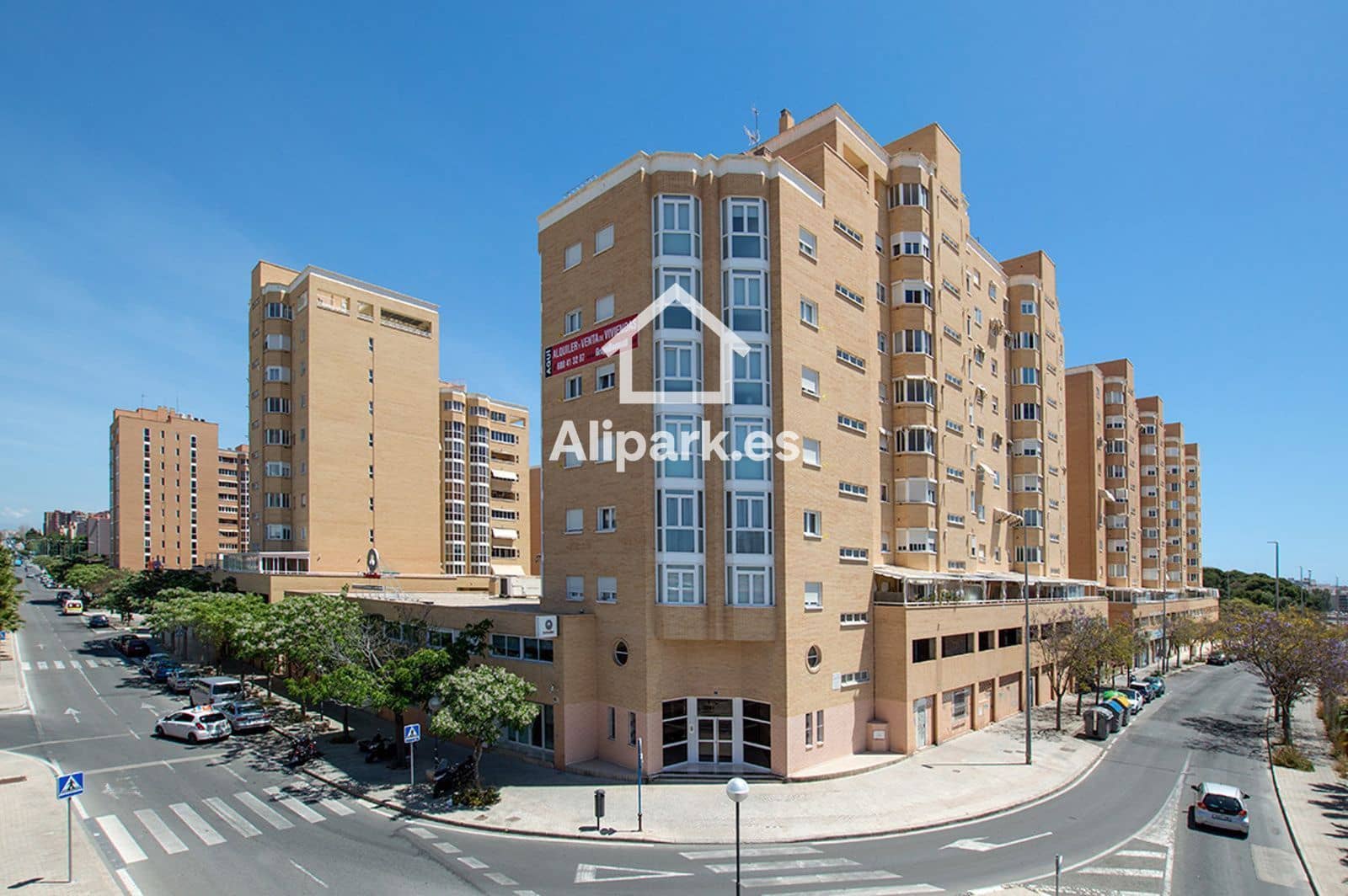 Kommersiell till salu i Alicante stad - 110 000 € (Ref: 9453343)