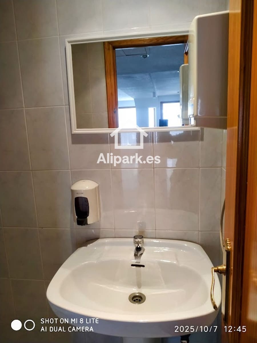 Erhverv til salg i Elche / Elx - € 85.000 (Ref: 9453346)