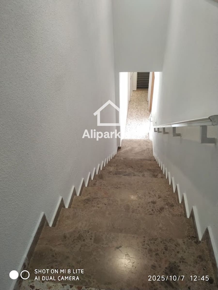 Erhverv til salg i Elche / Elx - € 85.000 (Ref: 9453346)