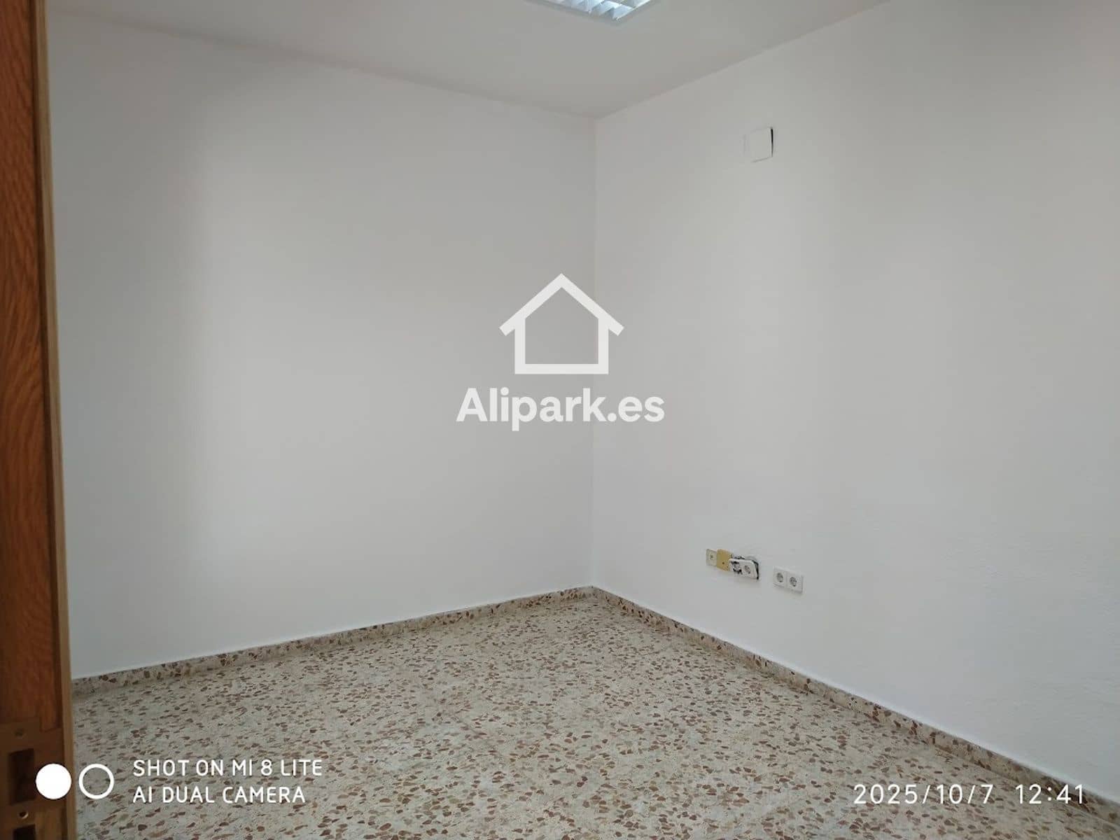 Erhverv til salg i Elche / Elx - € 85.000 (Ref: 9453346)