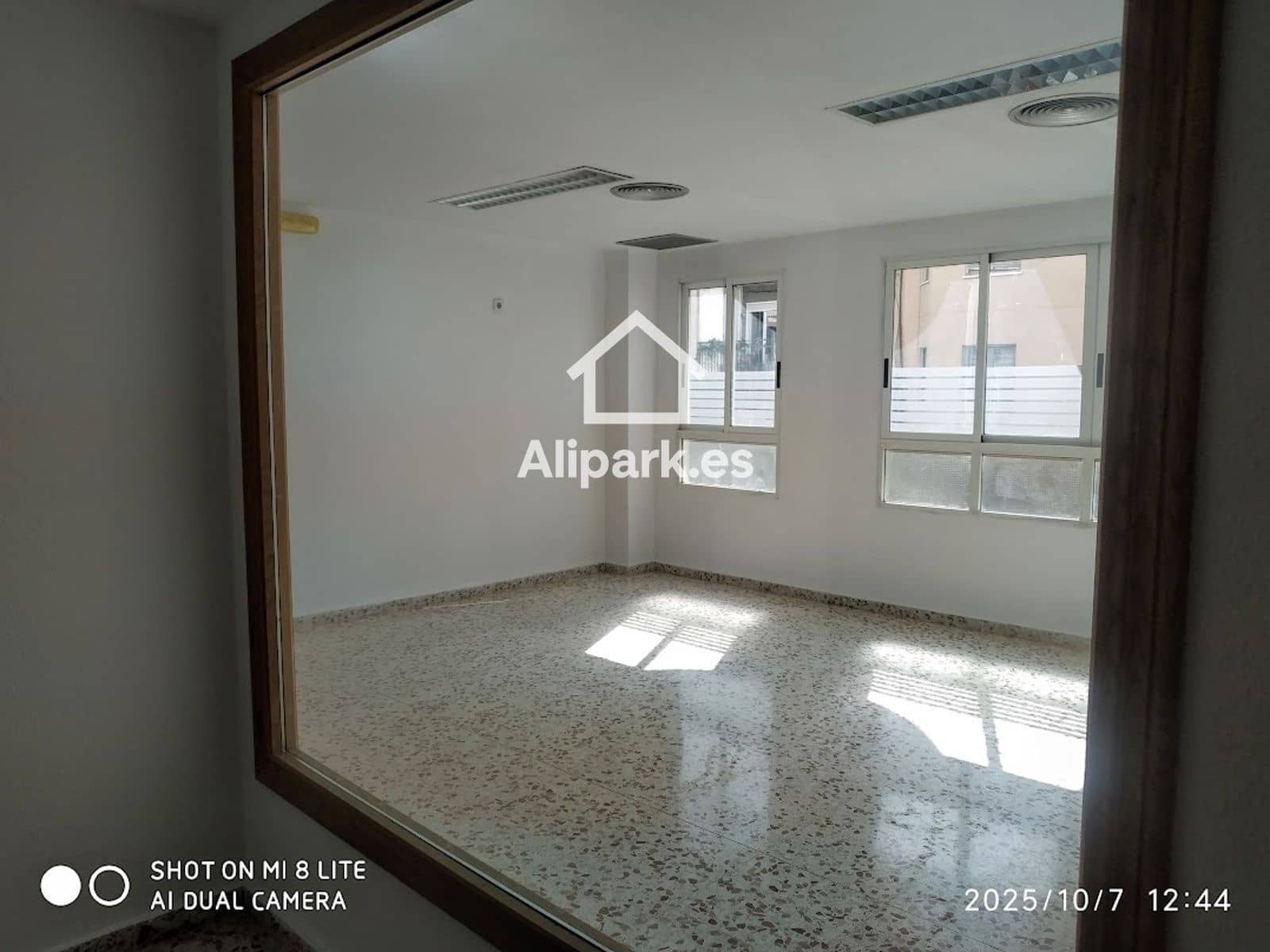 Erhverv til salg i Elche / Elx - € 85.000 (Ref: 9453346)