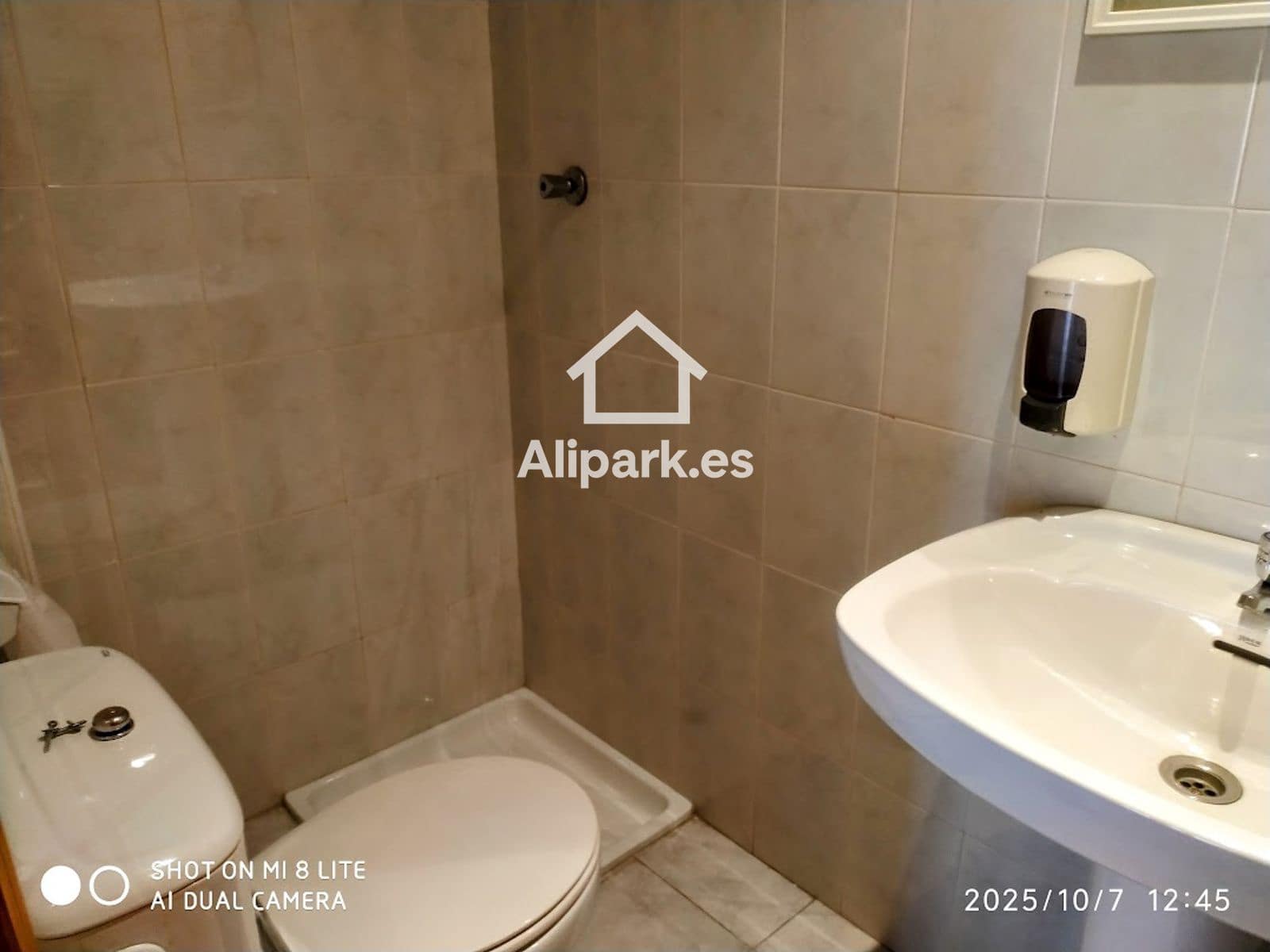 Erhverv til salg i Elche / Elx - € 85.000 (Ref: 9453346)