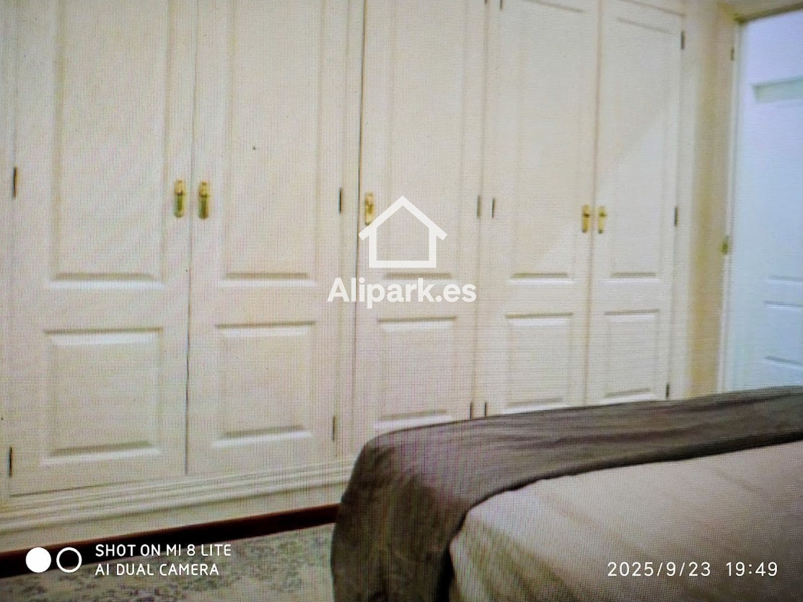 4 bedroom Flat for sale in Alicante / Alacant city - € 565,000 (Ref: 9453347)