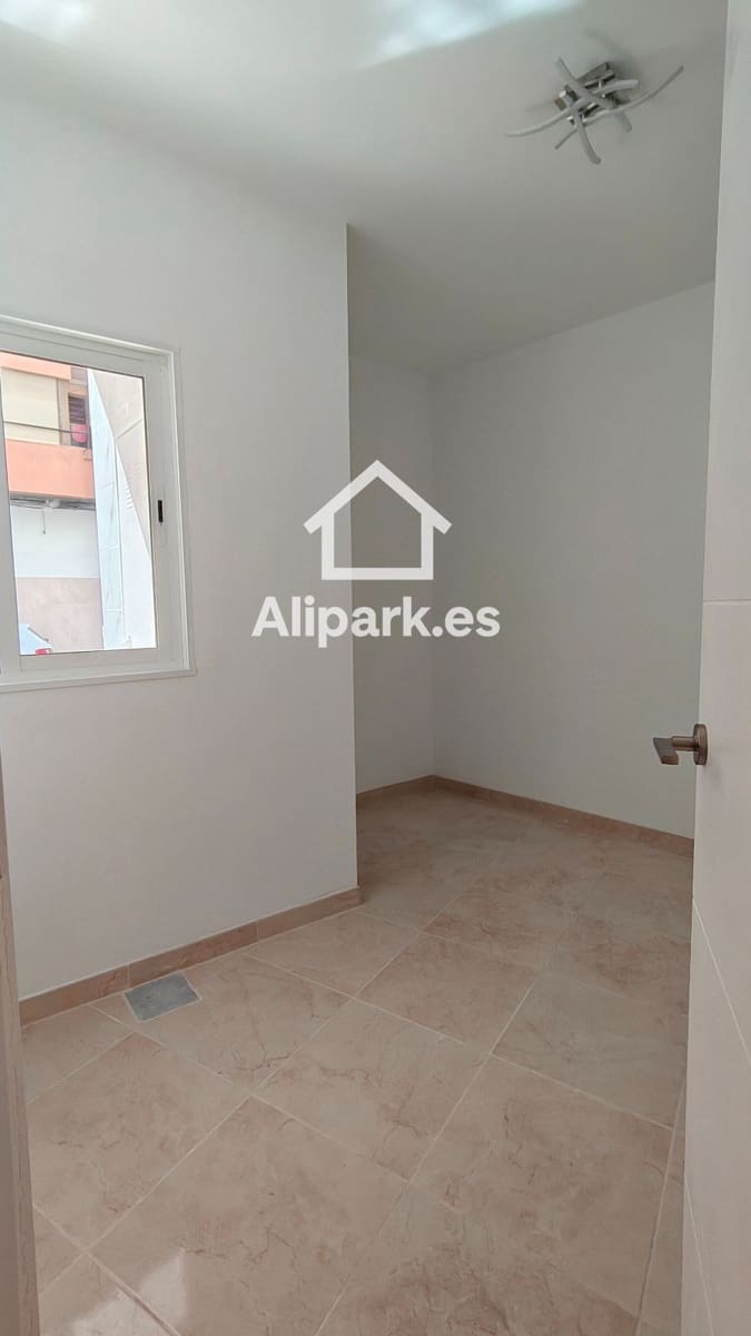 Local Comercial en Alicante / Alacant ciudad en venta - 145.000 € (Ref: 9453349)